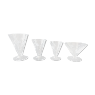 Série de 32 verres art déco