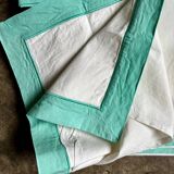Descamps cotton sheet and pillowcases, green and white ☐ 240 x 340 cm
