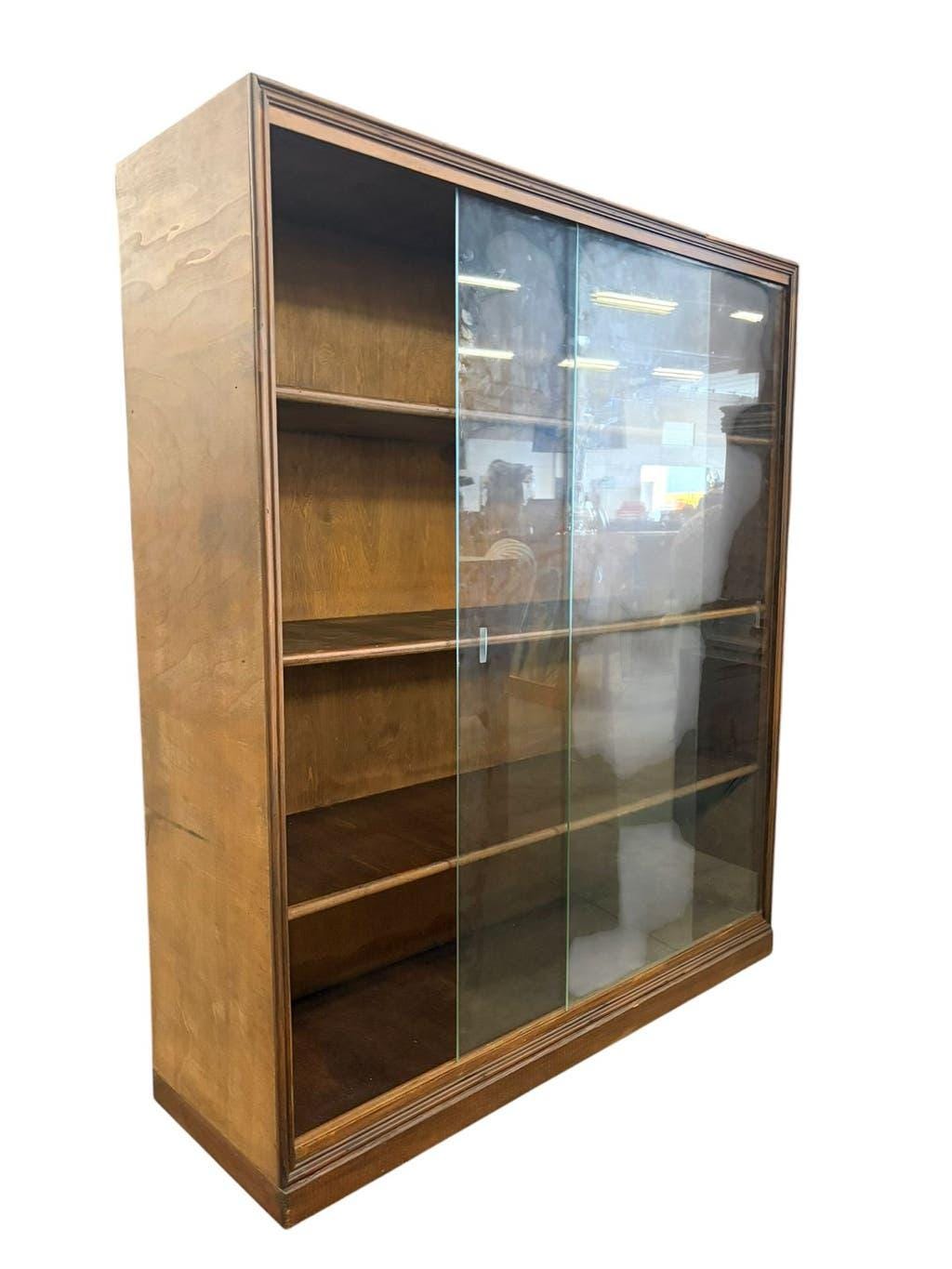 Vintage wooden display shelf/bookcase, shallow.