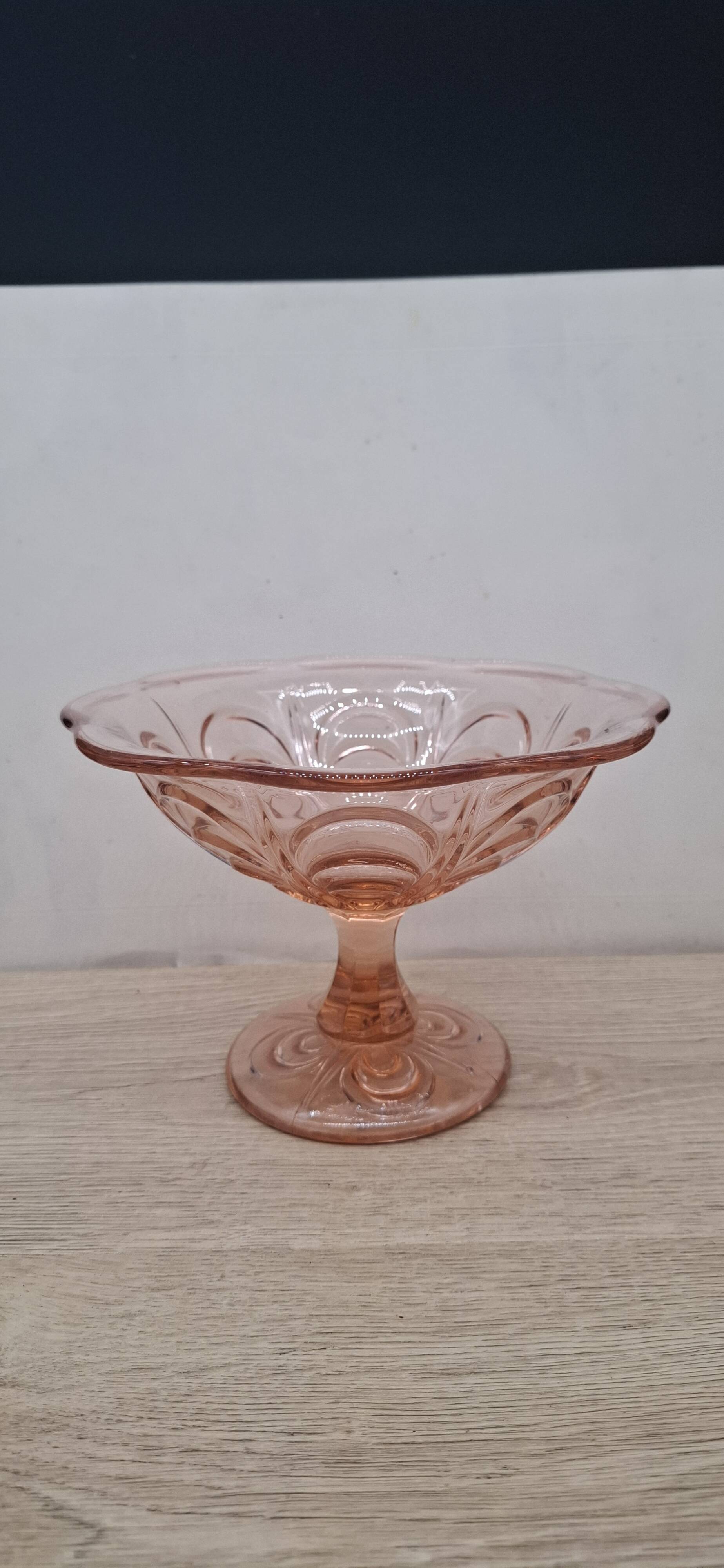 Manage glass rose cup