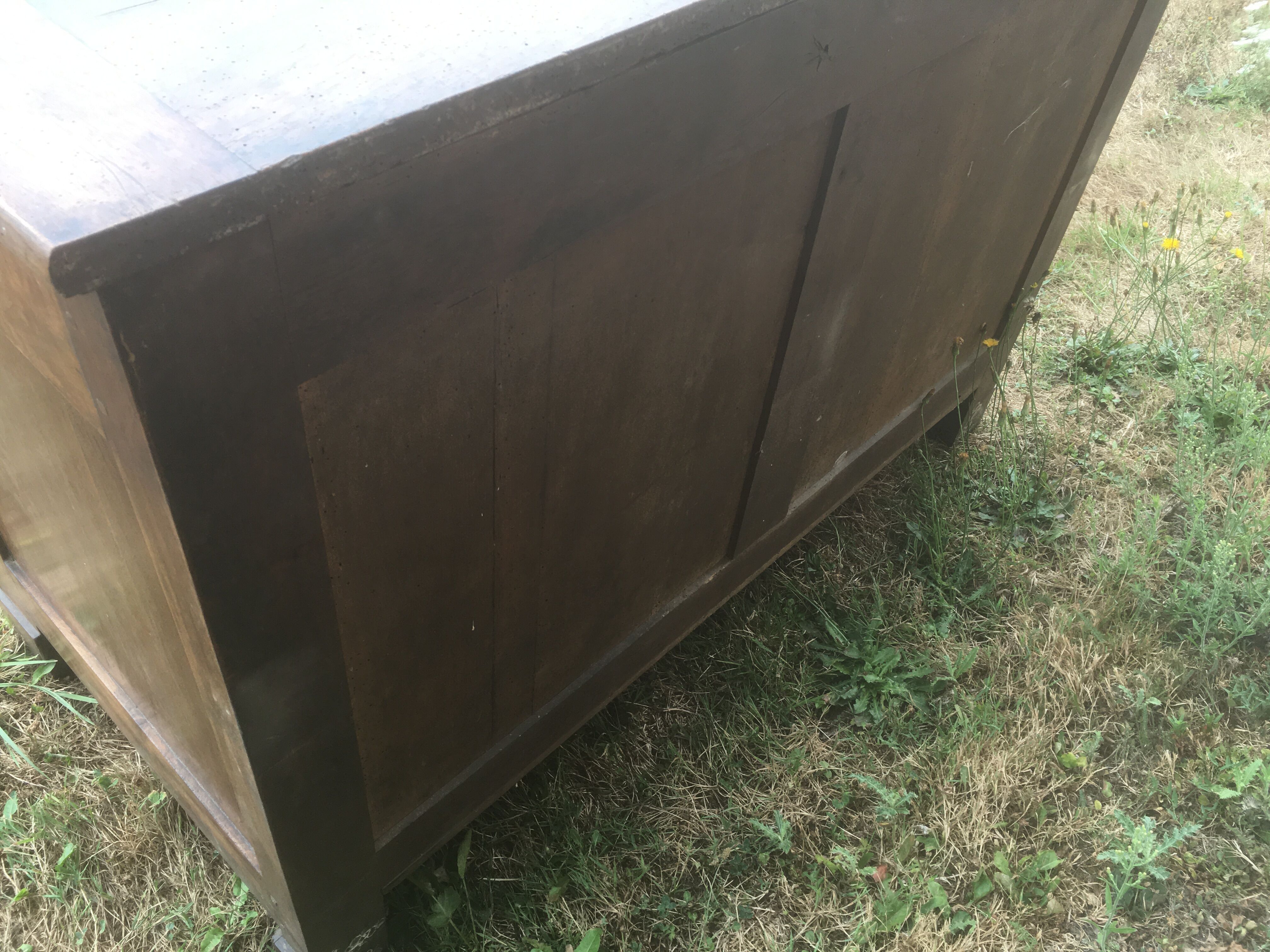 Maie buffet in solid walnut