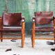 Paire de chaises du milieu du siècle