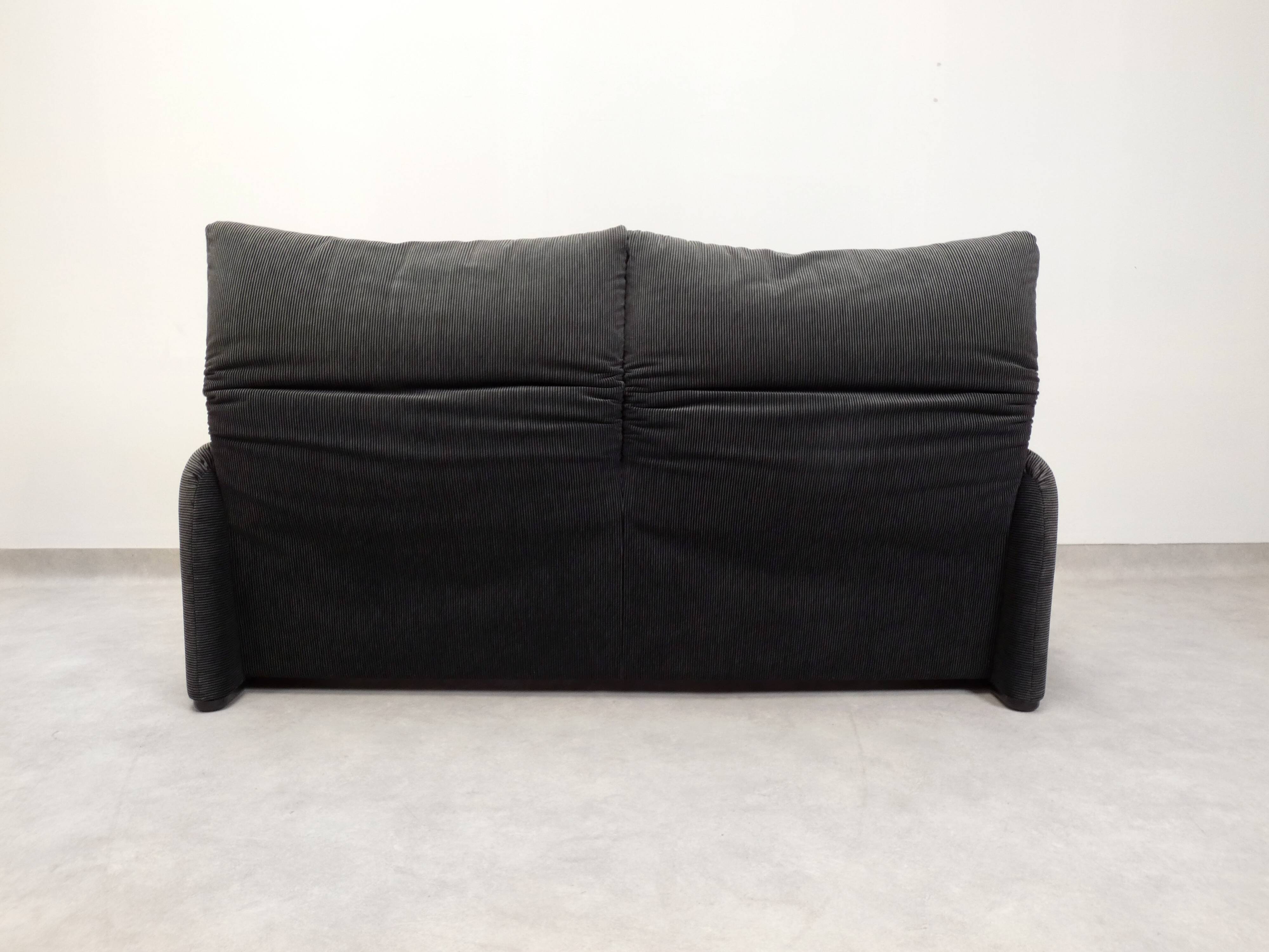 Cassina Maralunga 2.5-seater bicolour black/grey sofa