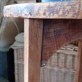 Bolster pedestal table