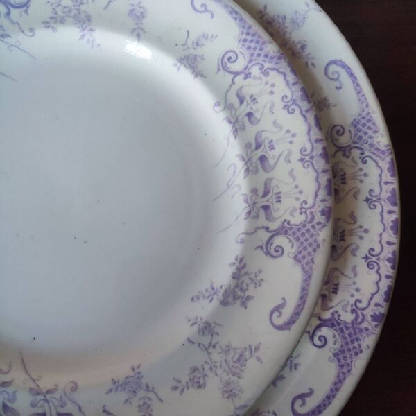 5 plats de services en faience de Longwy
