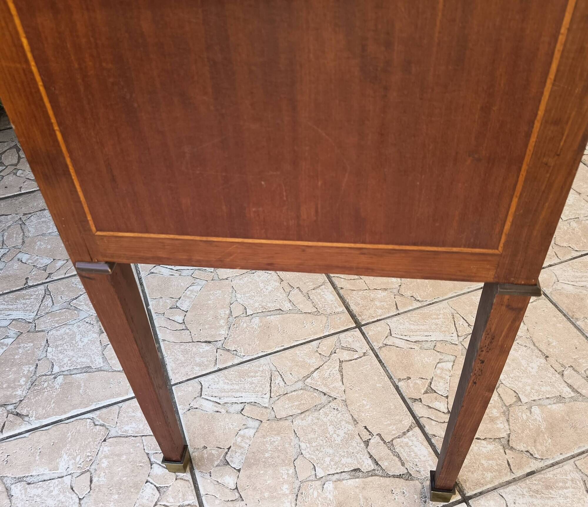 Scriban style English in mahogany.