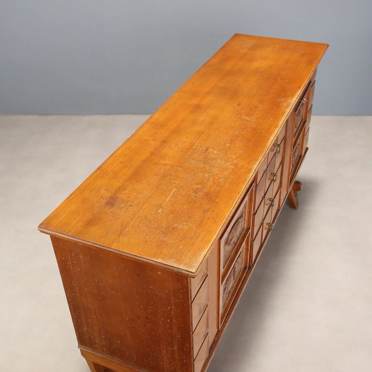Vintage rustic buffet veneered in oak, Italy, 1950s.