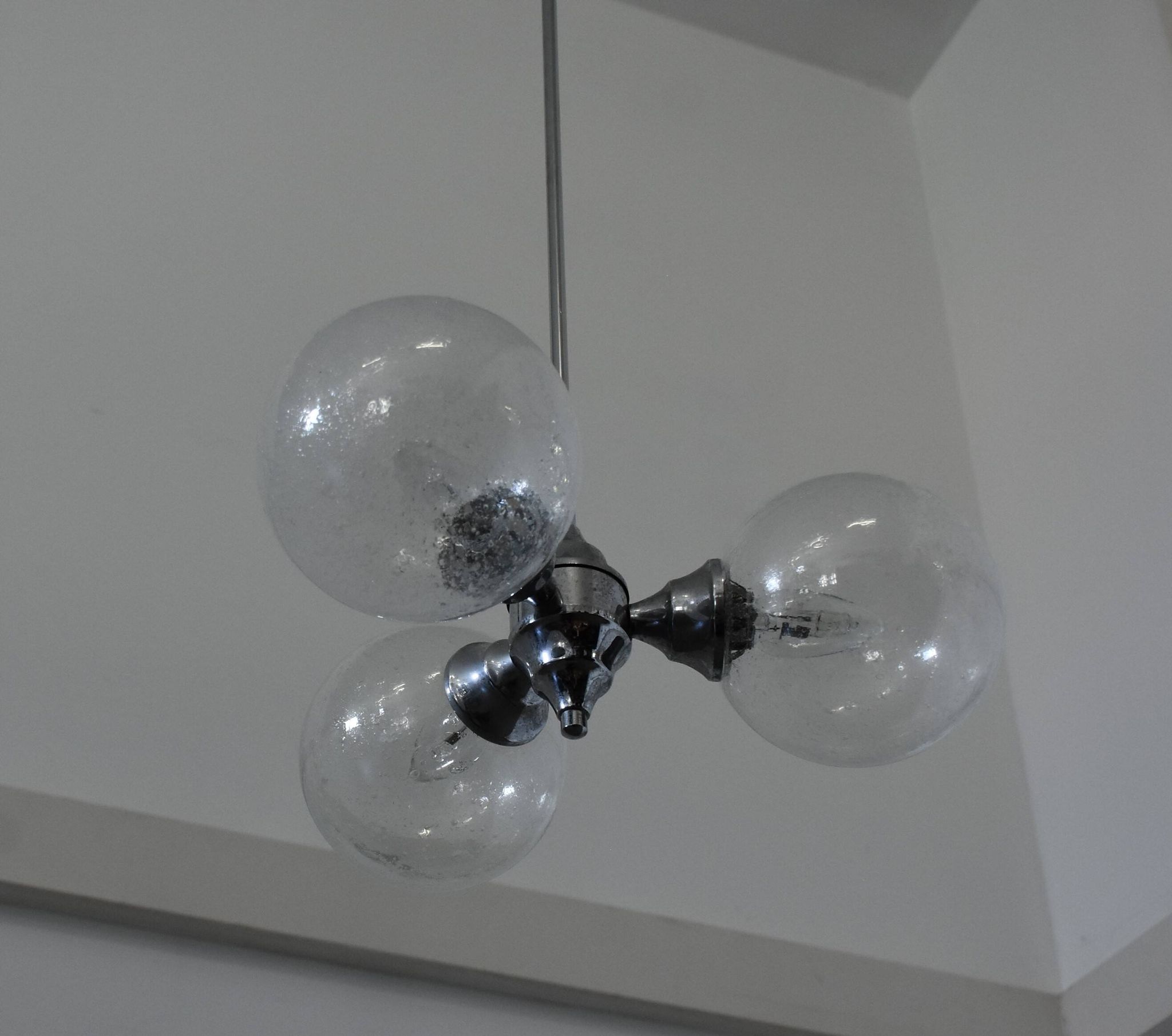 Suspension spoutnik vintage en verre bullé