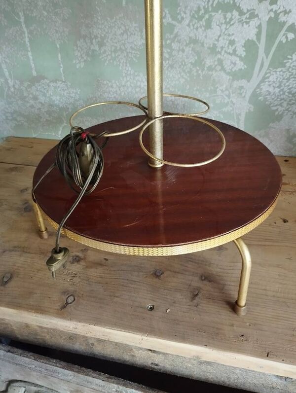 Lampadaire vintage Années 70 – Range-bouteilles & repose-verres en bois