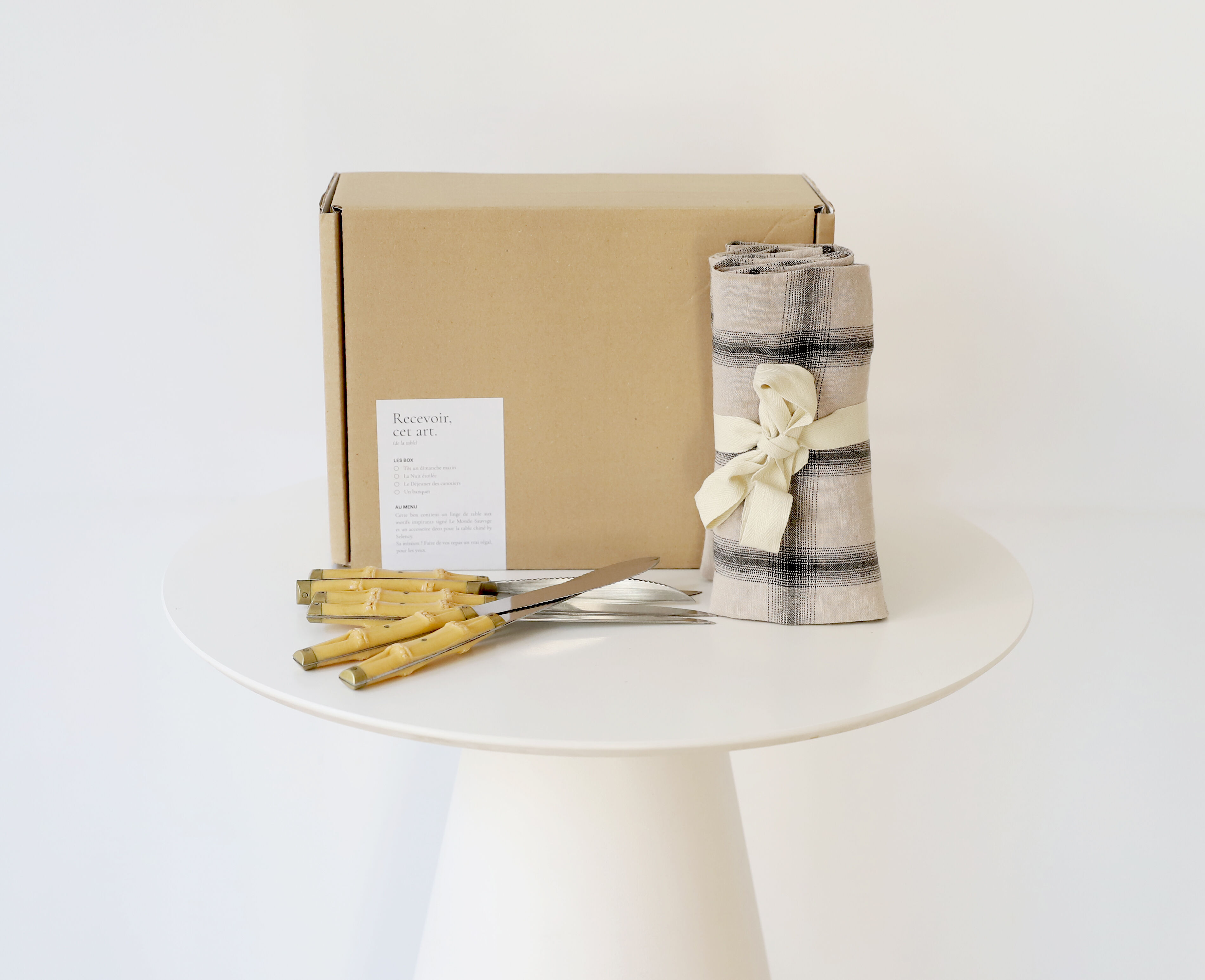 Luncheon of the Boating Party #01 — Box Le Monde Sauvage x Selency