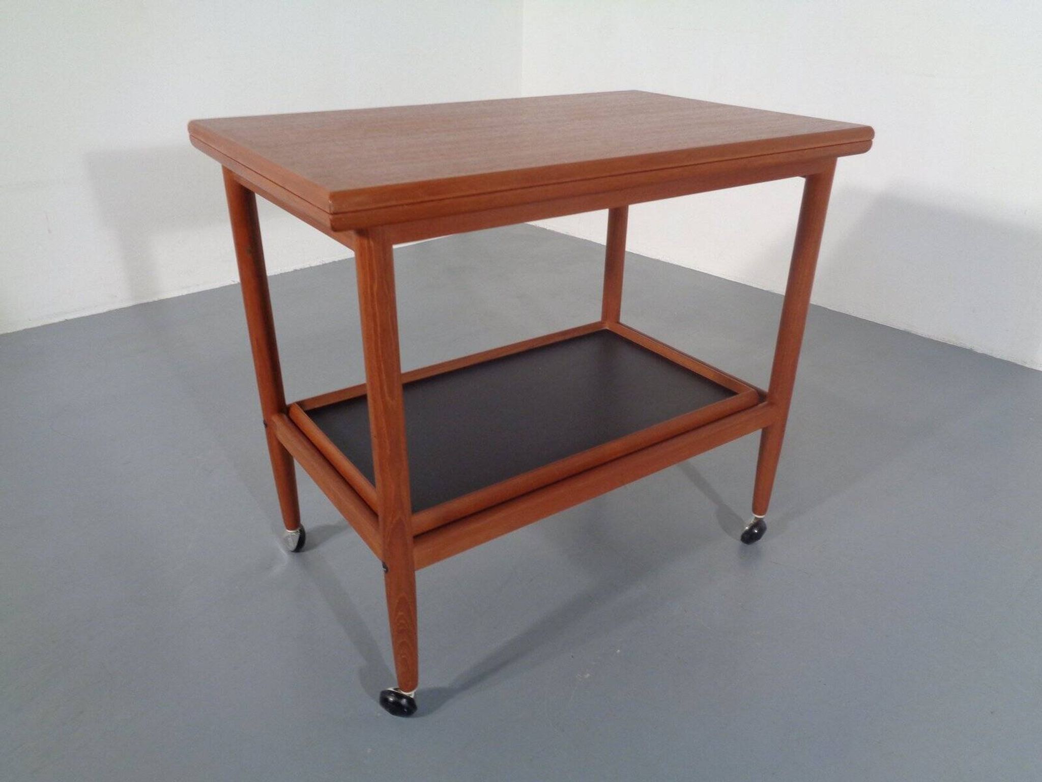 Teak Flip-Flop Expandable Cart with Removable Tray by Grete Jalk for Poul Jeppesens Møbelfabrik, Denmark, 1960s