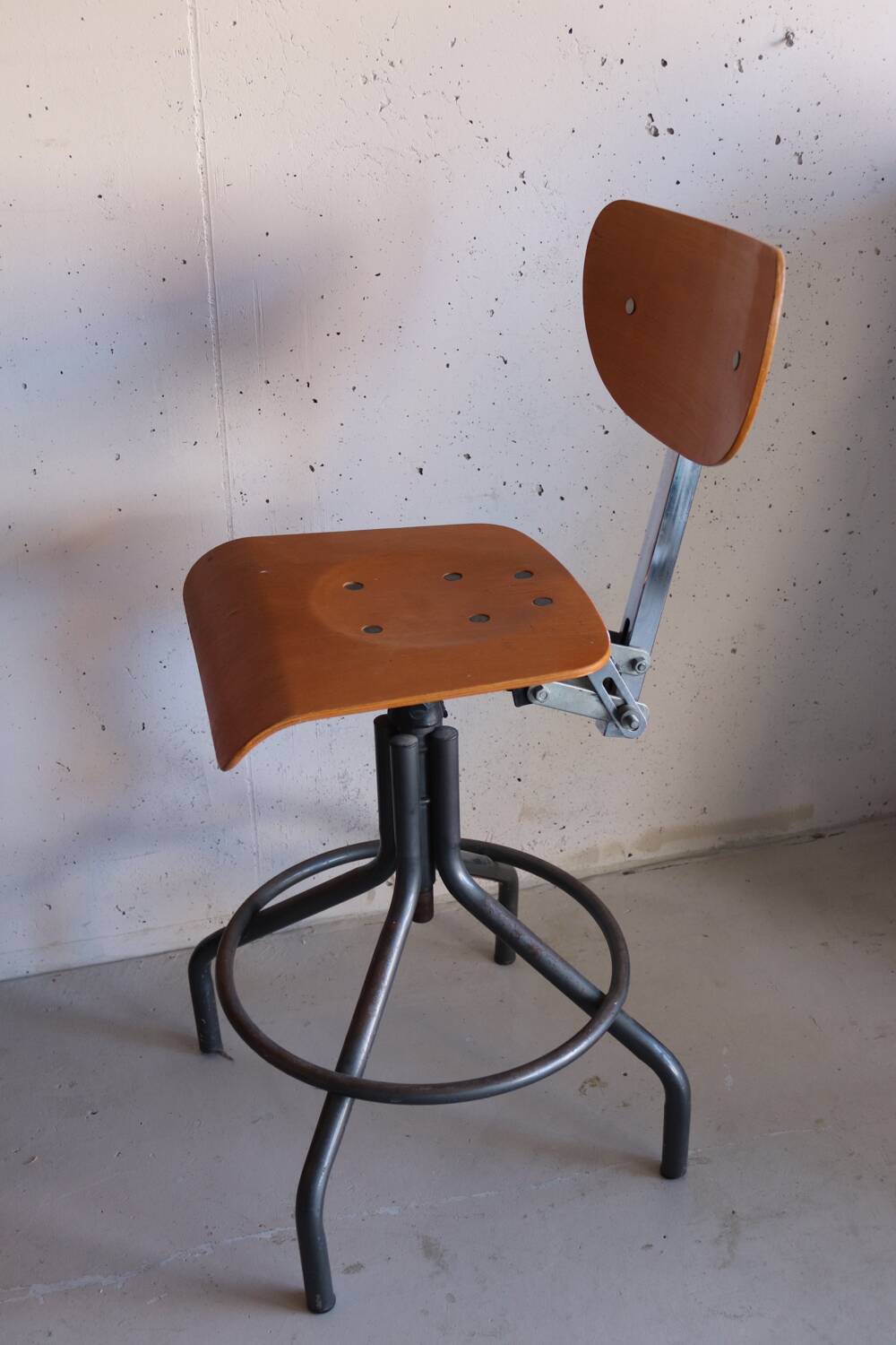 Adjustable industrial architect's workshop chair – 1960s