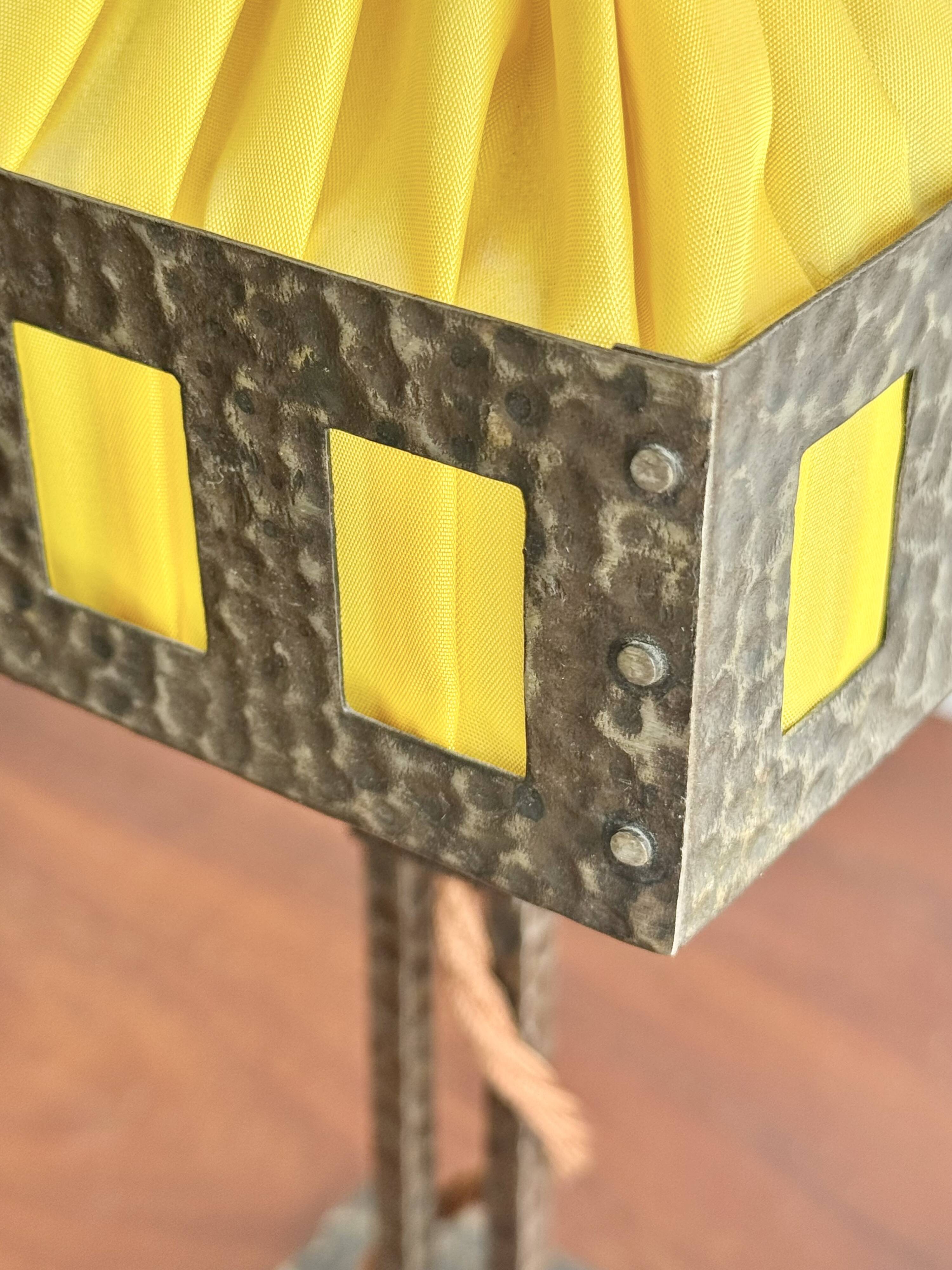 Lampe de table suédoise Arts and Crafts par Arvid Böhlmarks