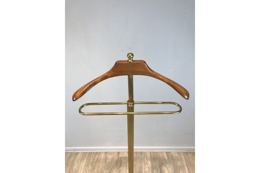 Ensemble valet et étagère pour valises