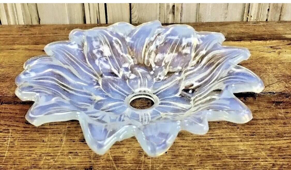 Art Deco Opalescent glass lamp R Frontisi Ezan 1930
