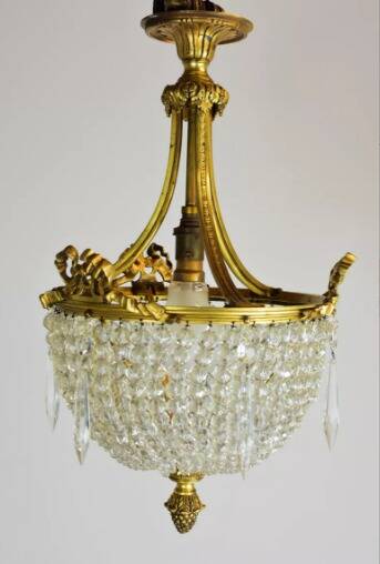 Bronze chandelier and Louis XVI pendants
