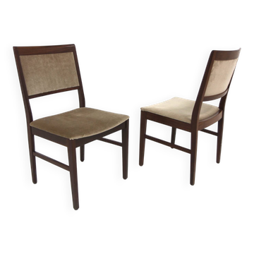 Set of 2 Scandinavian walnut chairs, Sweden, 1970.