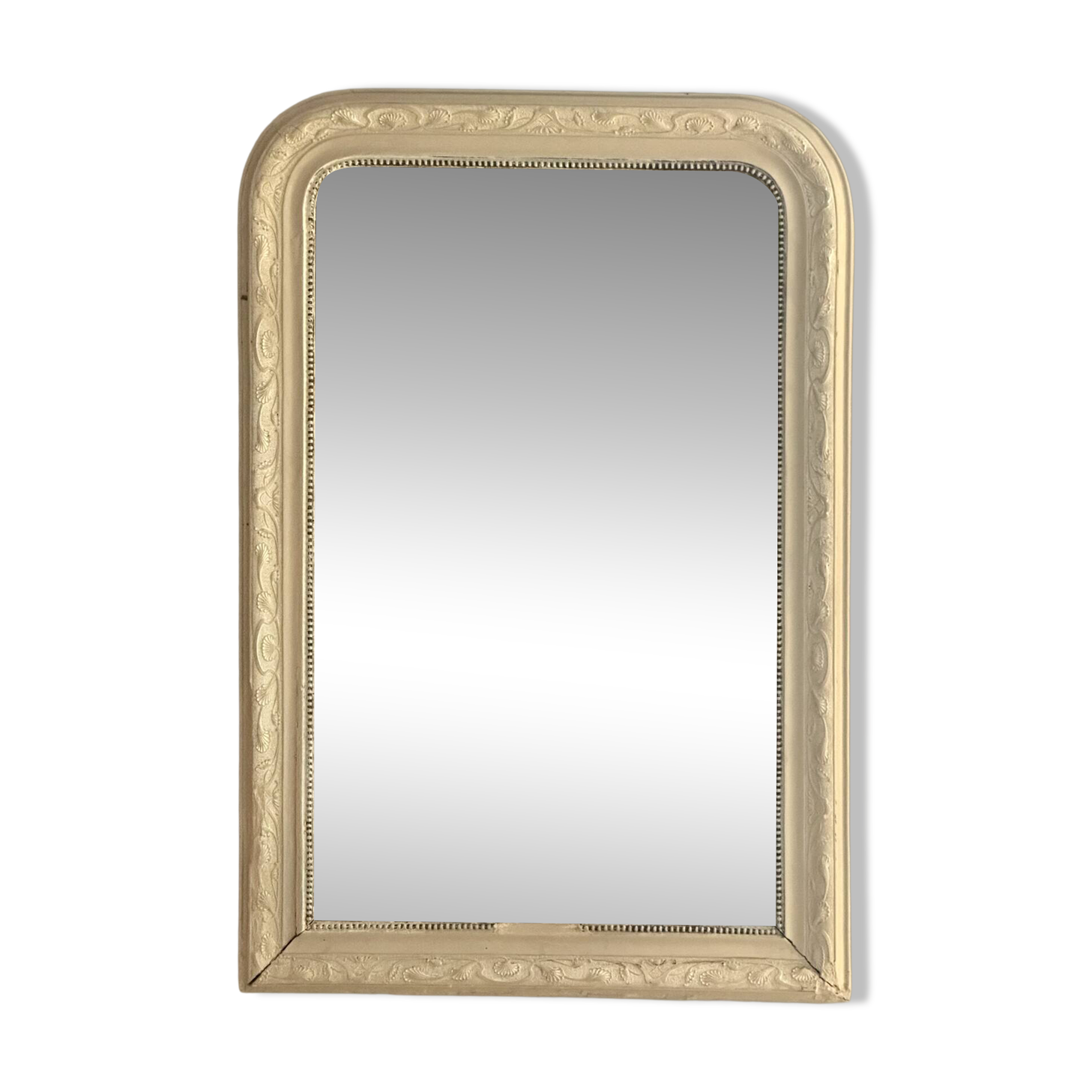 Antique Louis-Philippe mirror with pearls and shells, white patina.