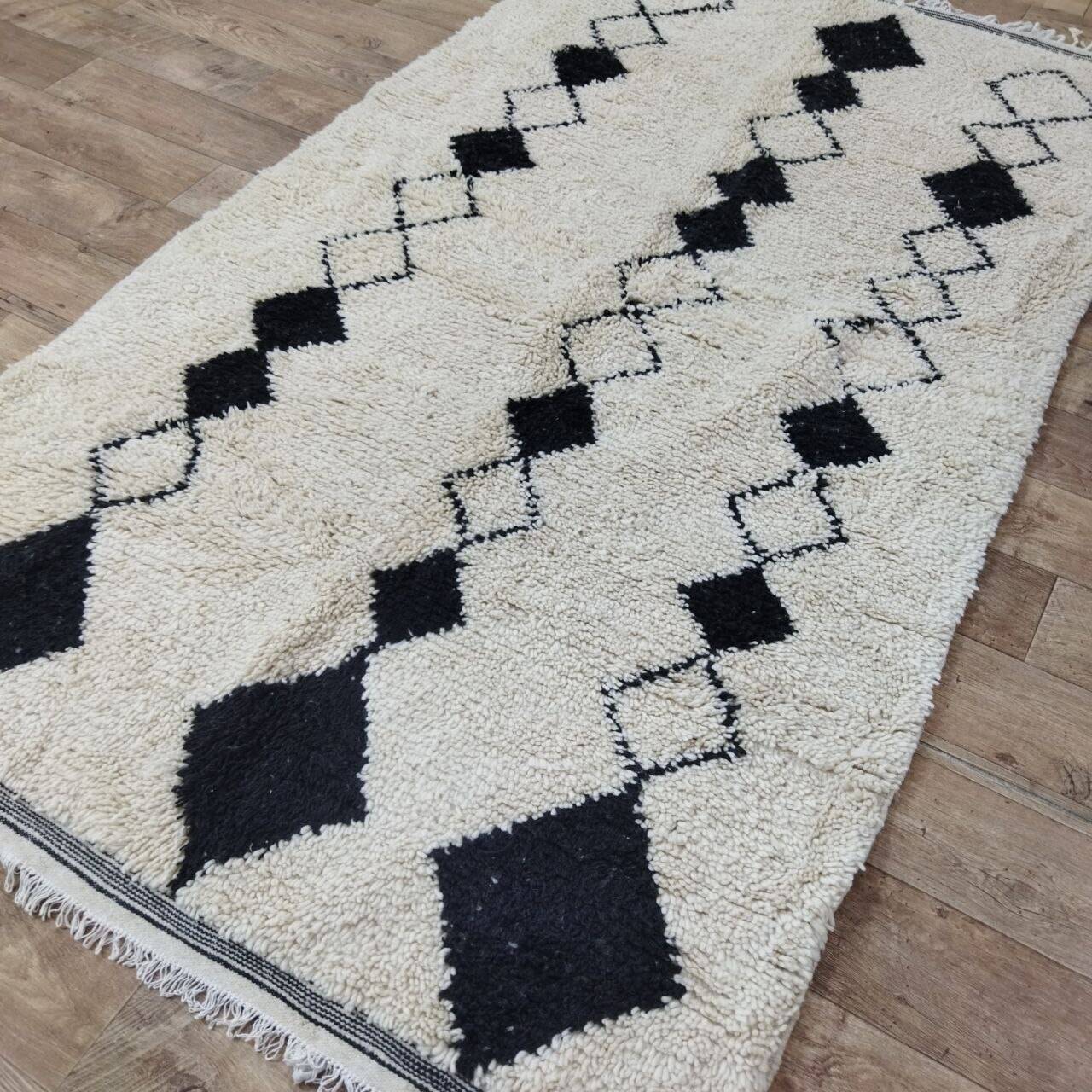 Handmade Moroccan Berber Rug 252 X 145 CM