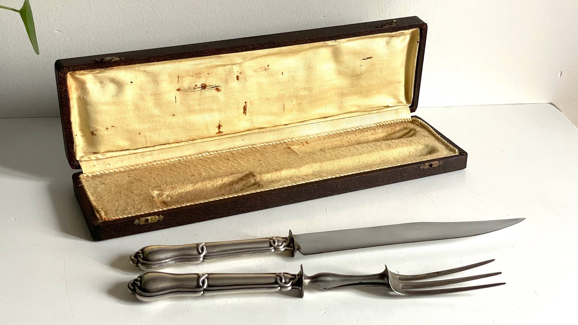 Silver and Silver-Plated Meat Cutlery PARIS