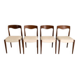 Set of 4 Scandinavian chairs in teak and fabric.