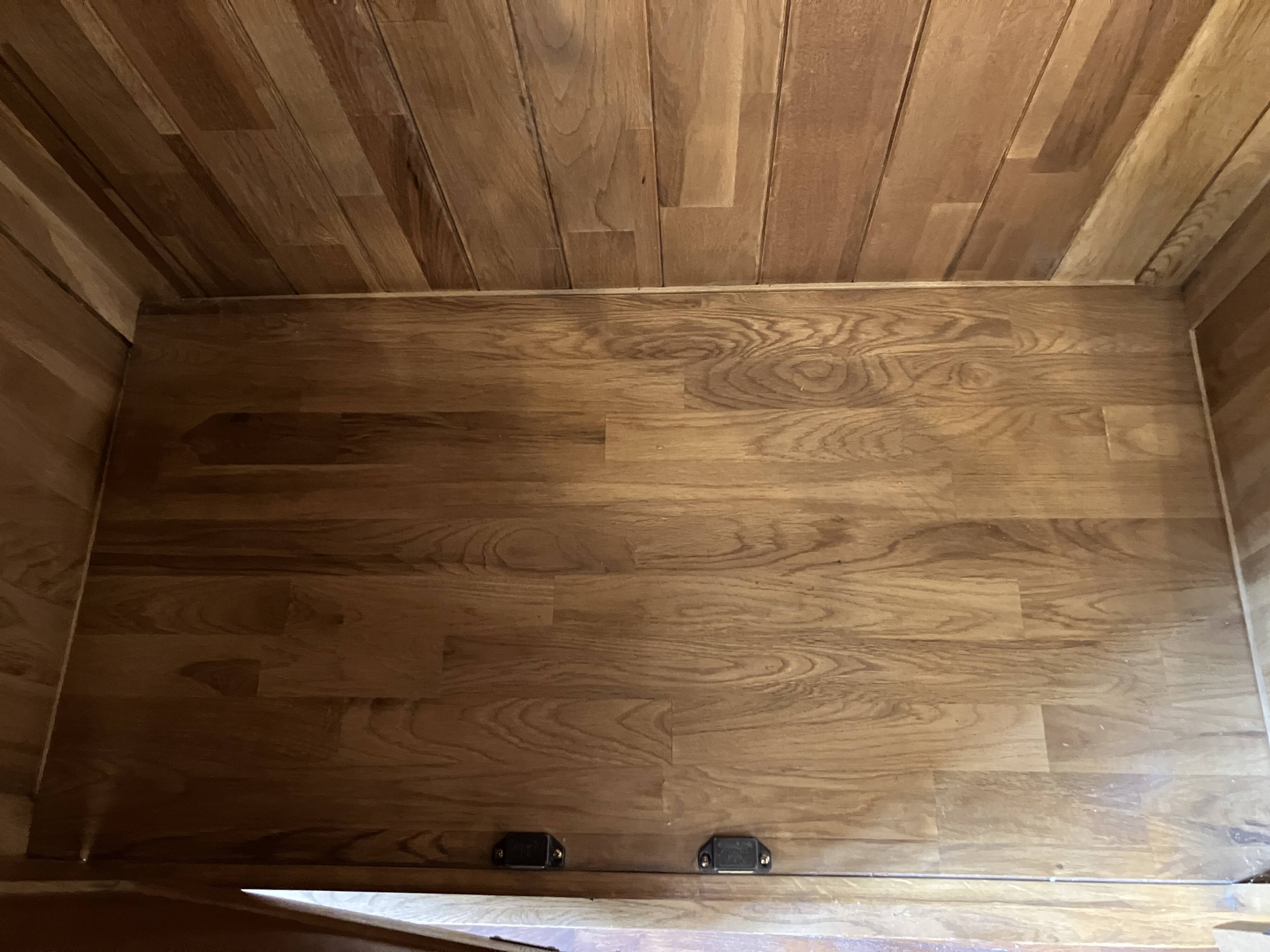 Armoire en Chêne Massif