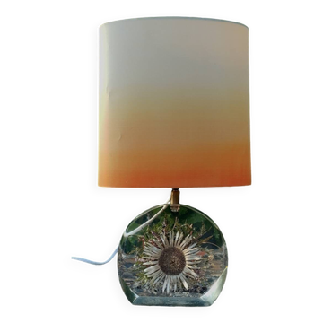 Lamp with inclusion