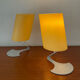 Paire de lampes design en opaline jaune et métal
