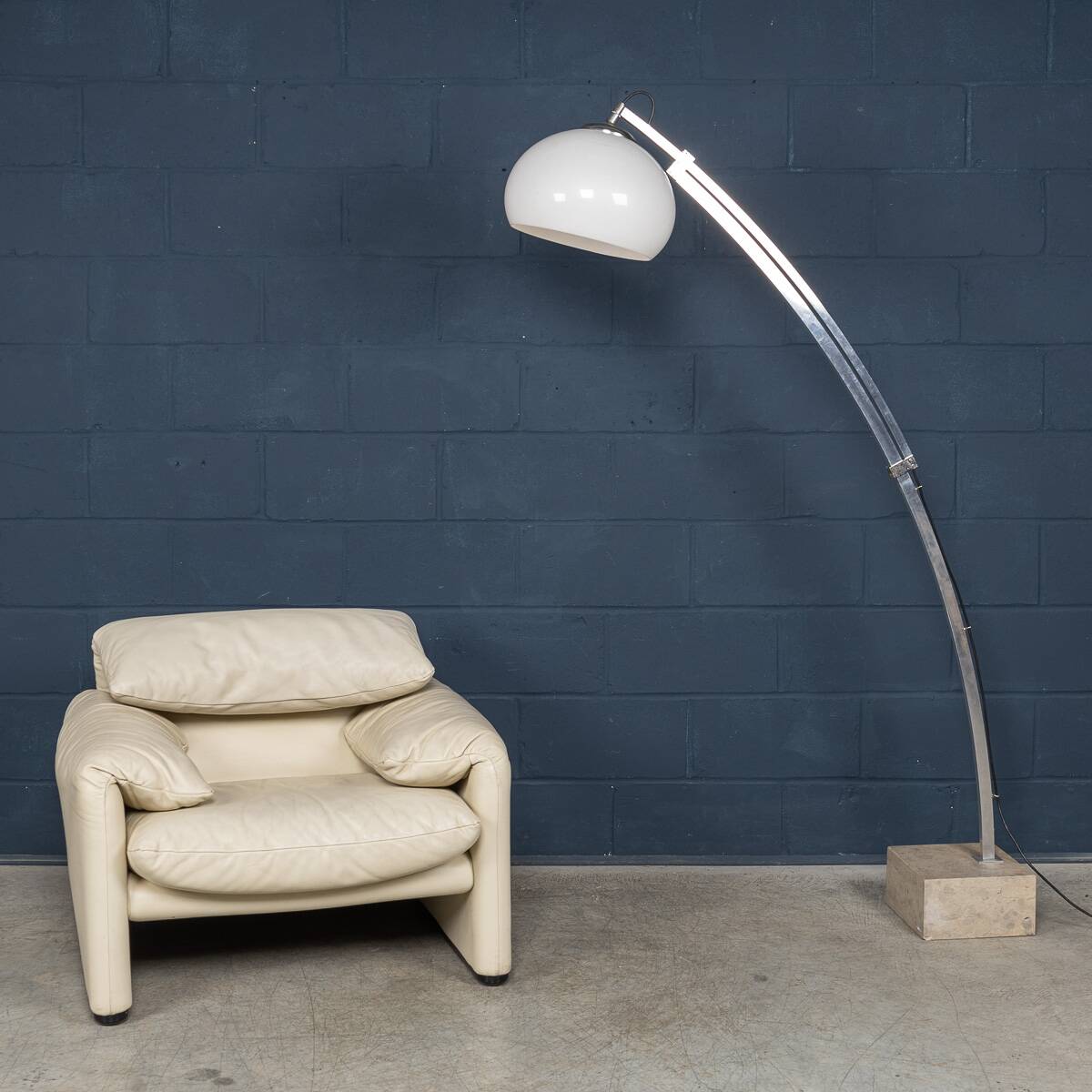 20thC ITALIAN EXTENDABLE ARC FLOOR LAMP c.1970