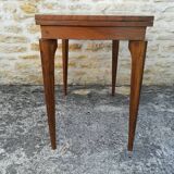 Folding tray table