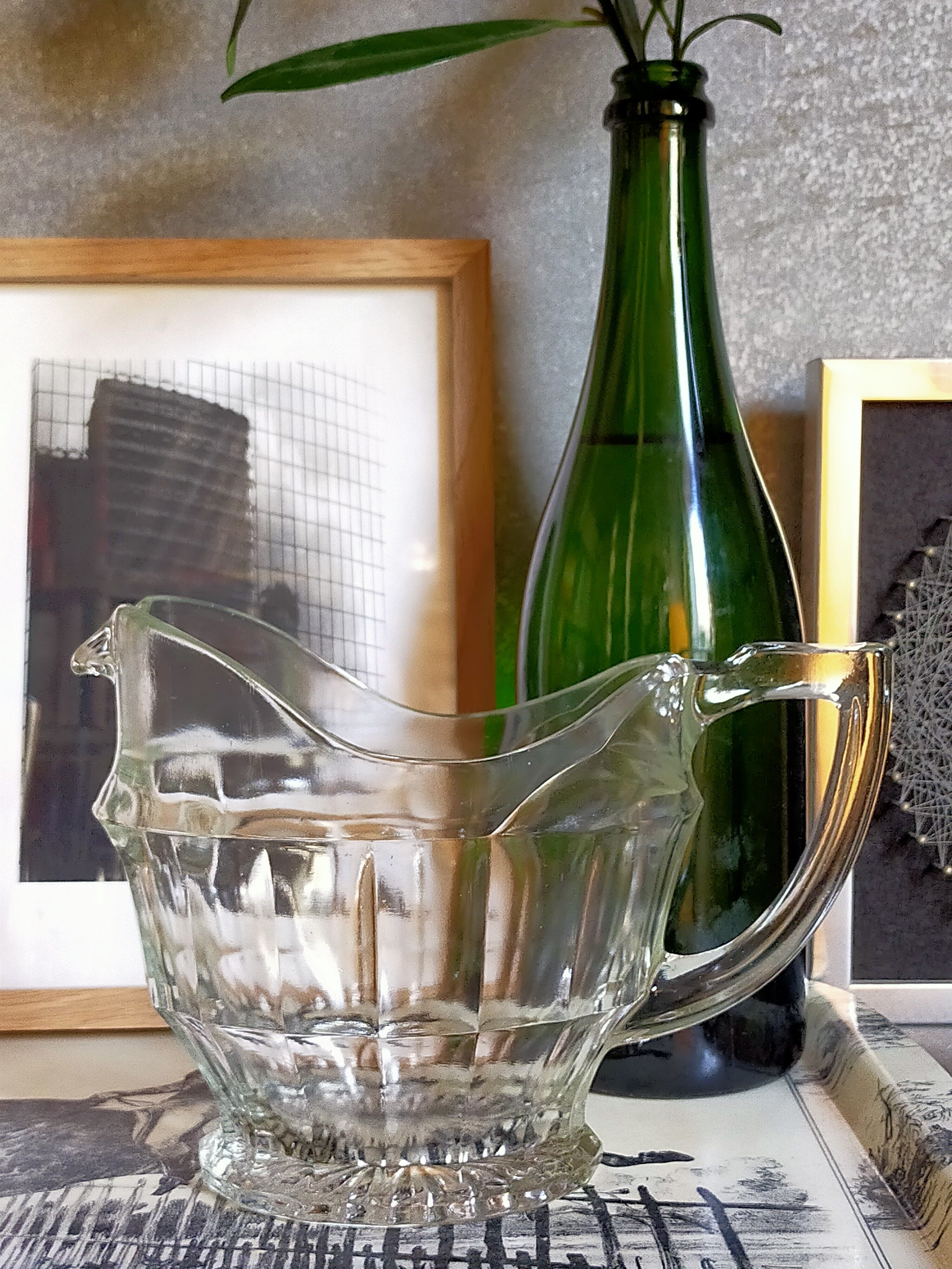 Art deco table pitcher in moulded glass 1940
