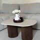Table basse ovale en travertin et bois cannelé