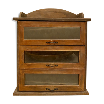 Storage cabinet