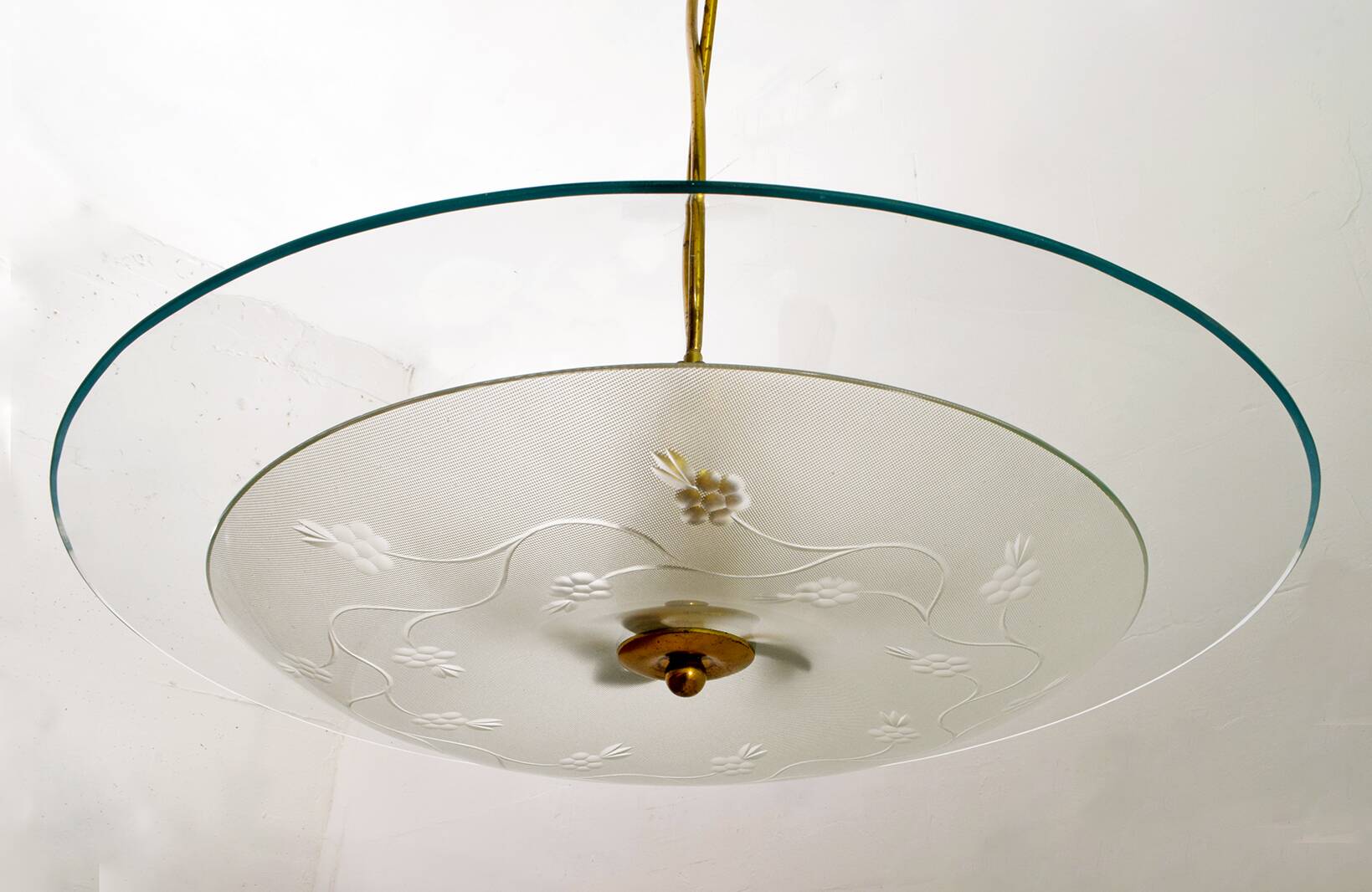 Attributed to Luigi Brusotti Mid-century Italian Glass and Brass Chandelier