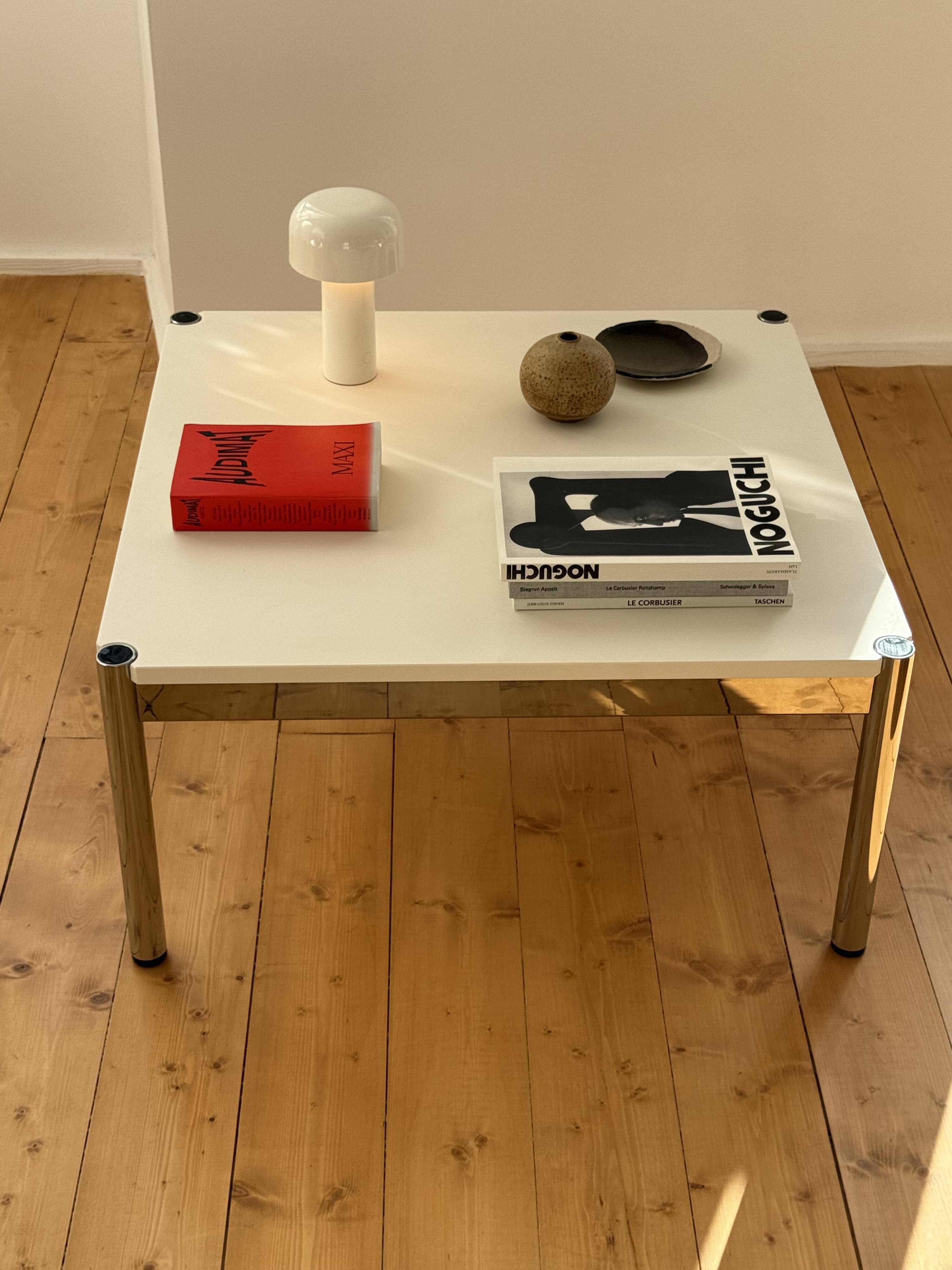 Table basse usm haller