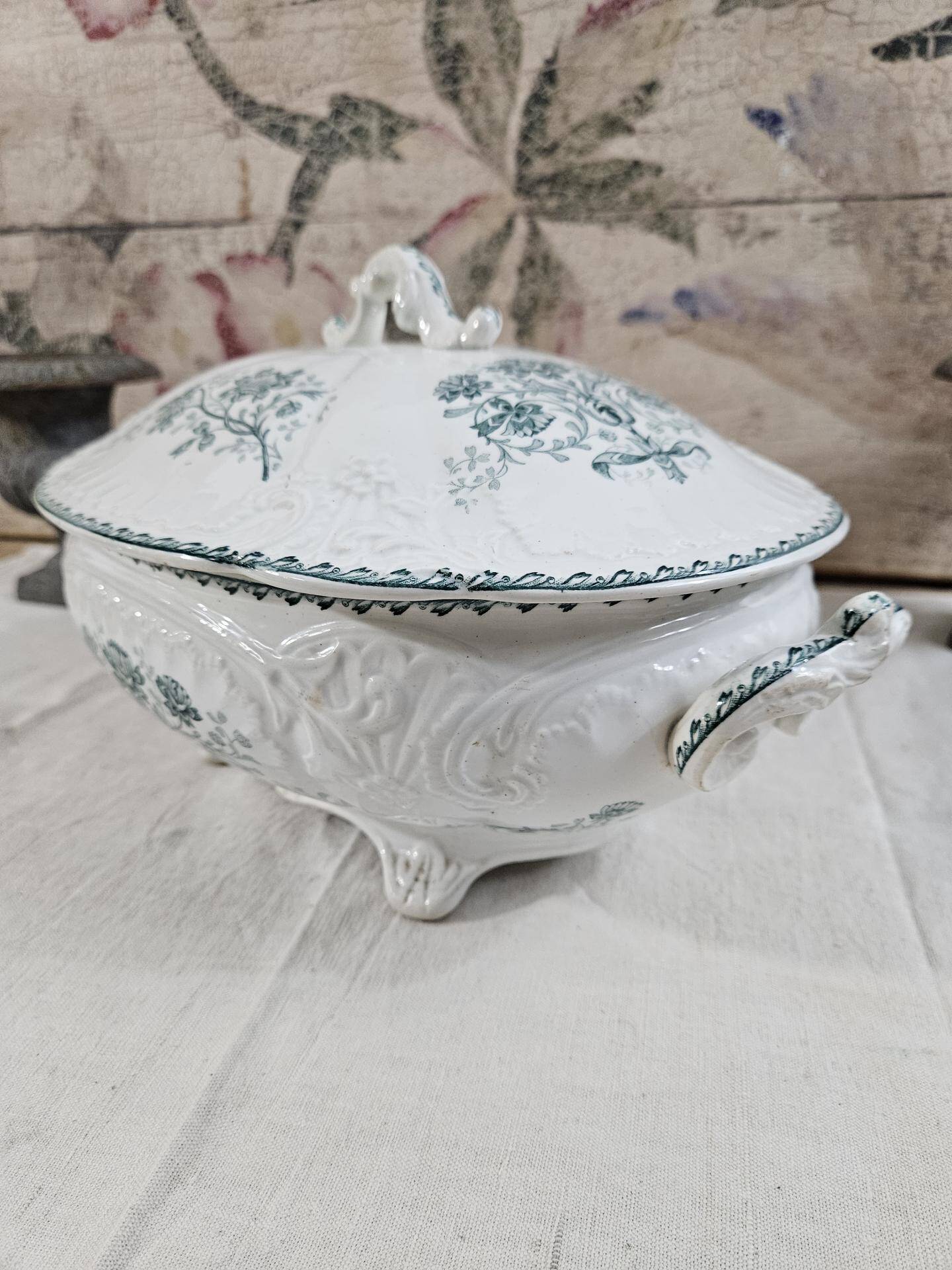 Soupière en terre de fer Richelieu