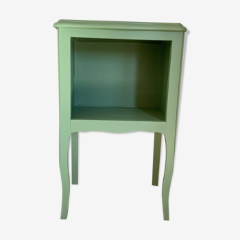 Green bedside