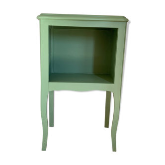 Green bedside