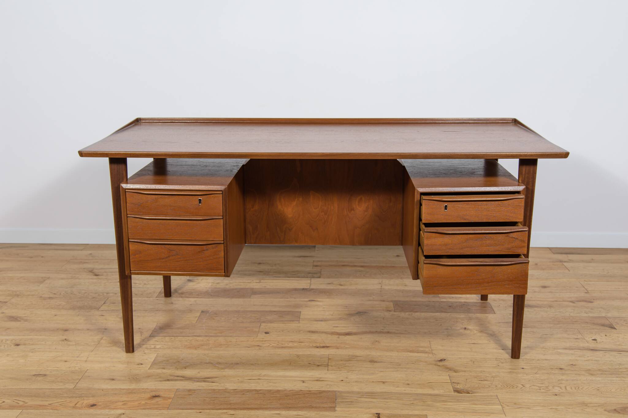 Mid-Century Freestanding Teak Desk by Peter Løvig Nielsen, 1960s