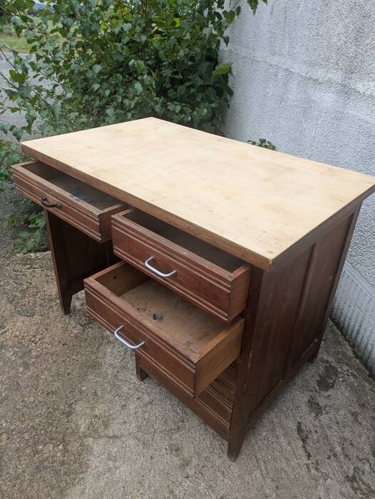 Adult desk from the 40s