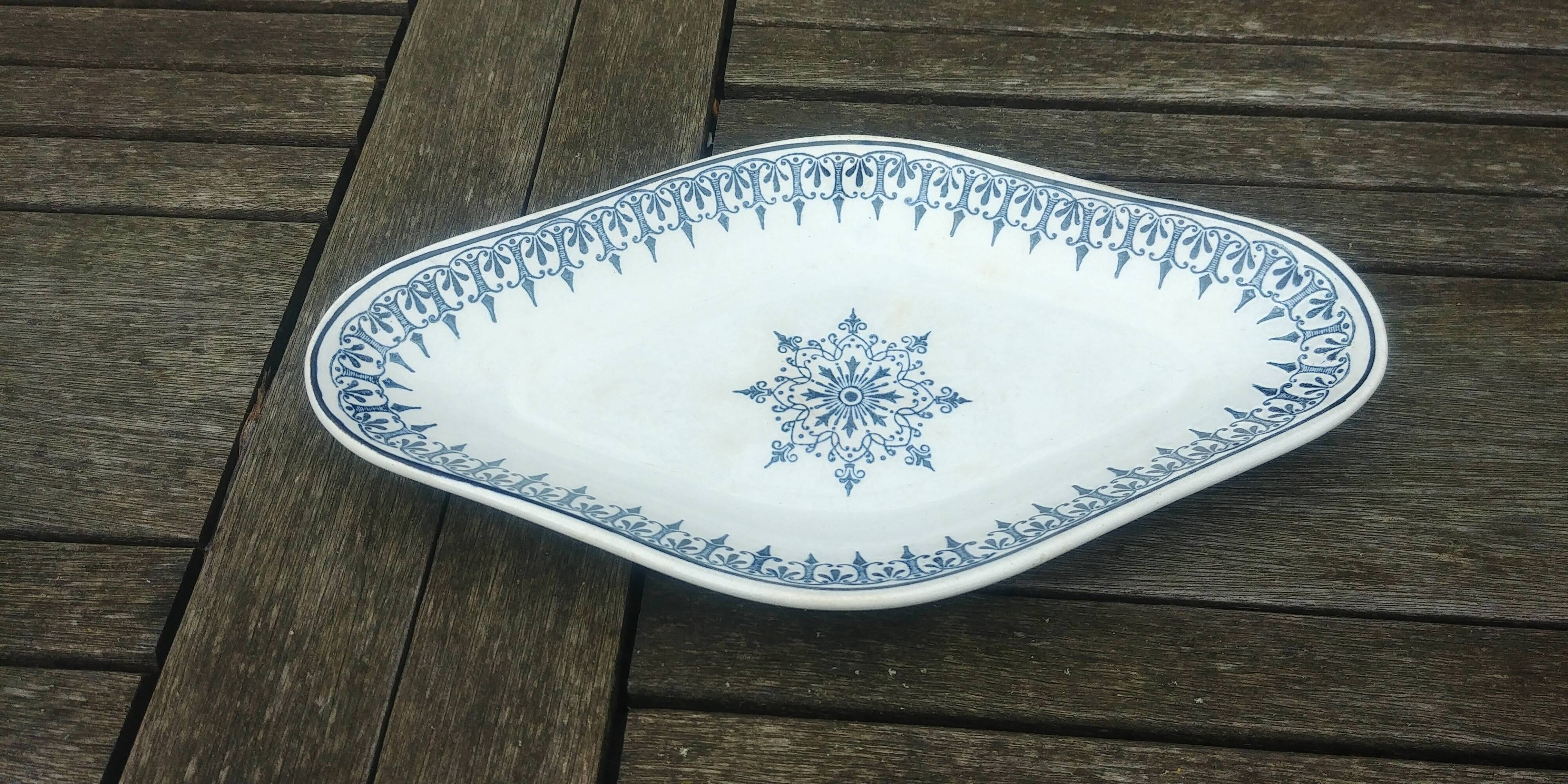 Ceramic dish from St Amand Primax blue