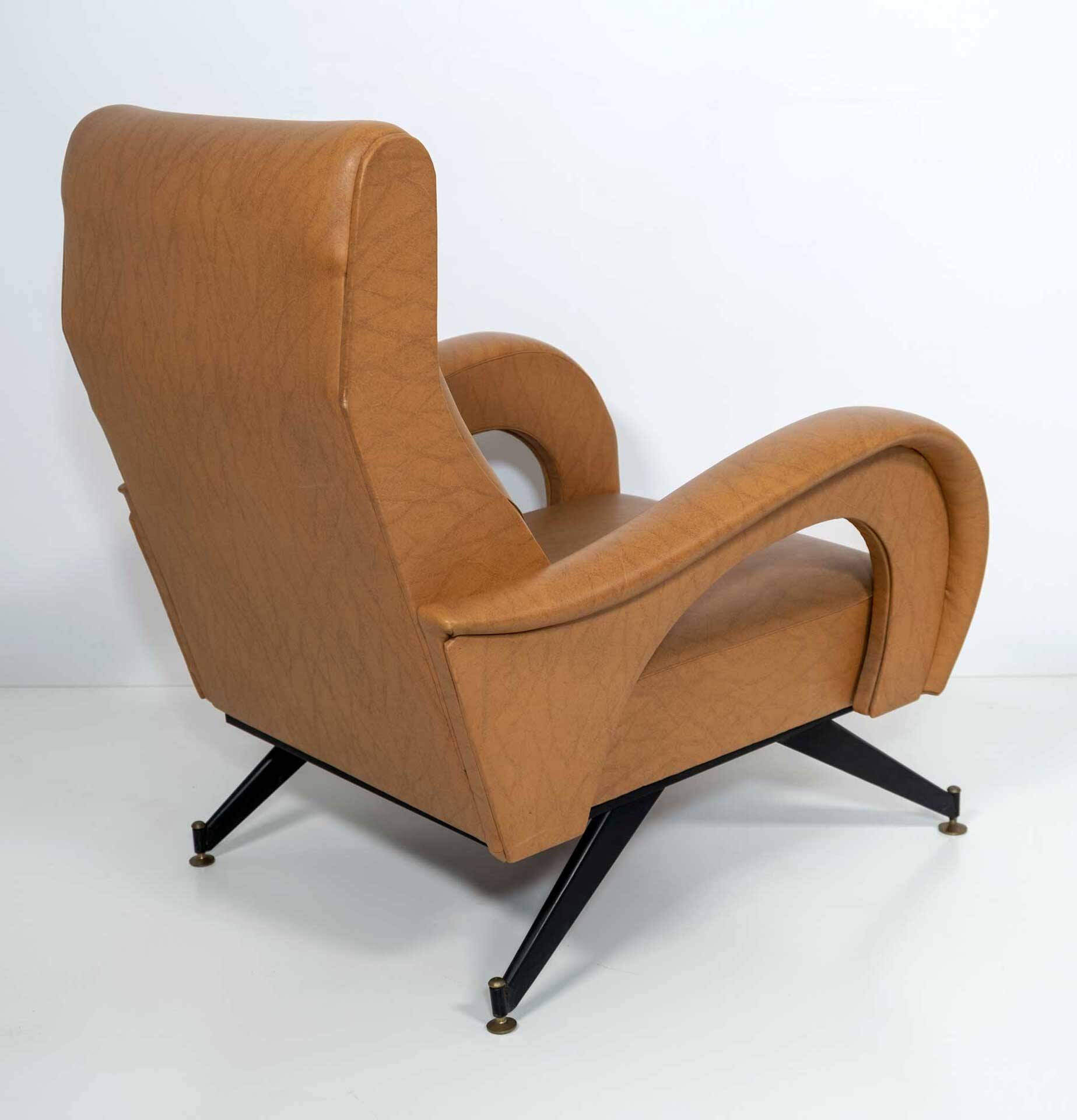 Marco Zanuso Style Mid-Century Modern Italian Leather Lounge Chair, 1970s