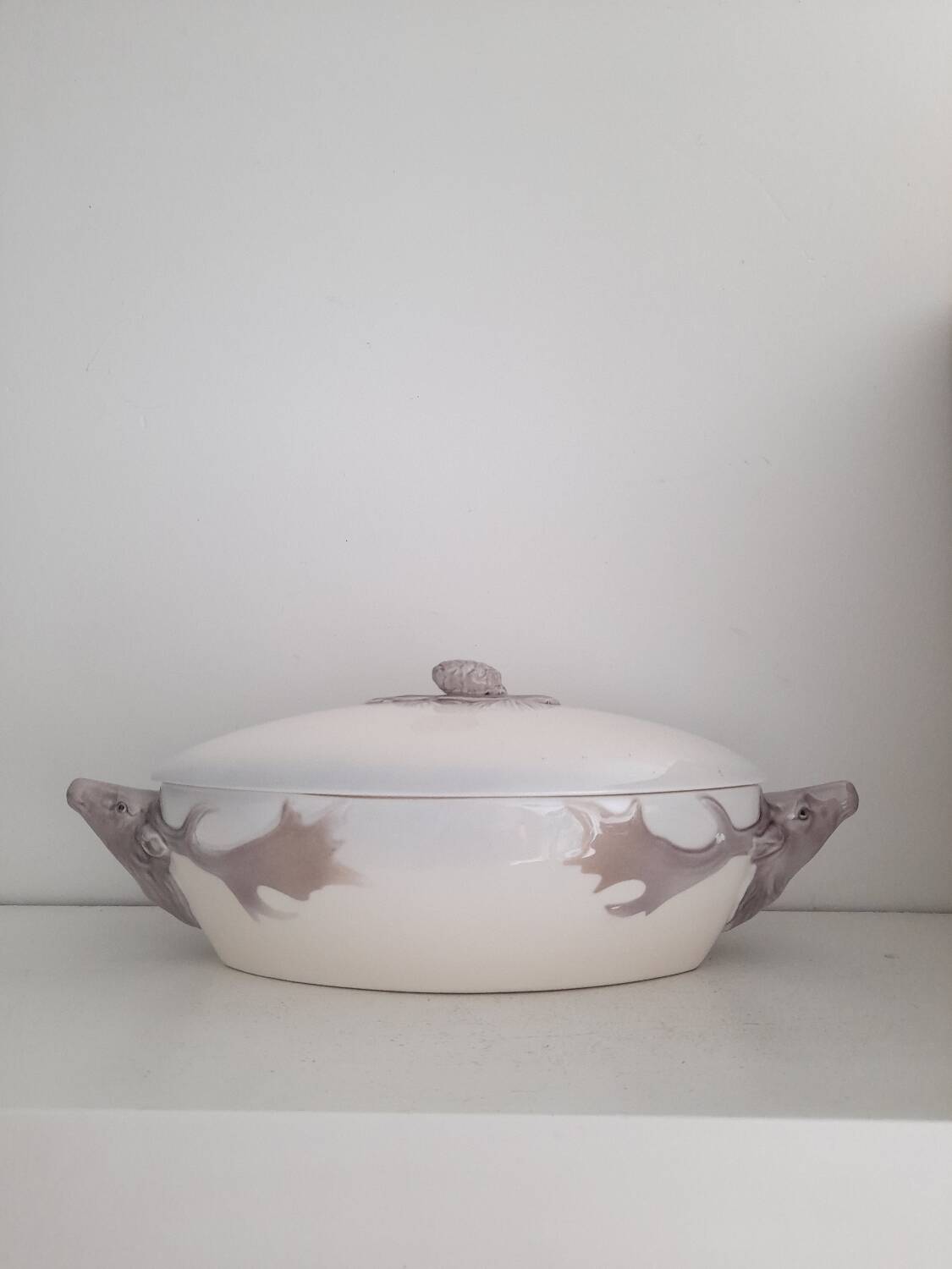 Superb Waechtersbach deer dish game hunting