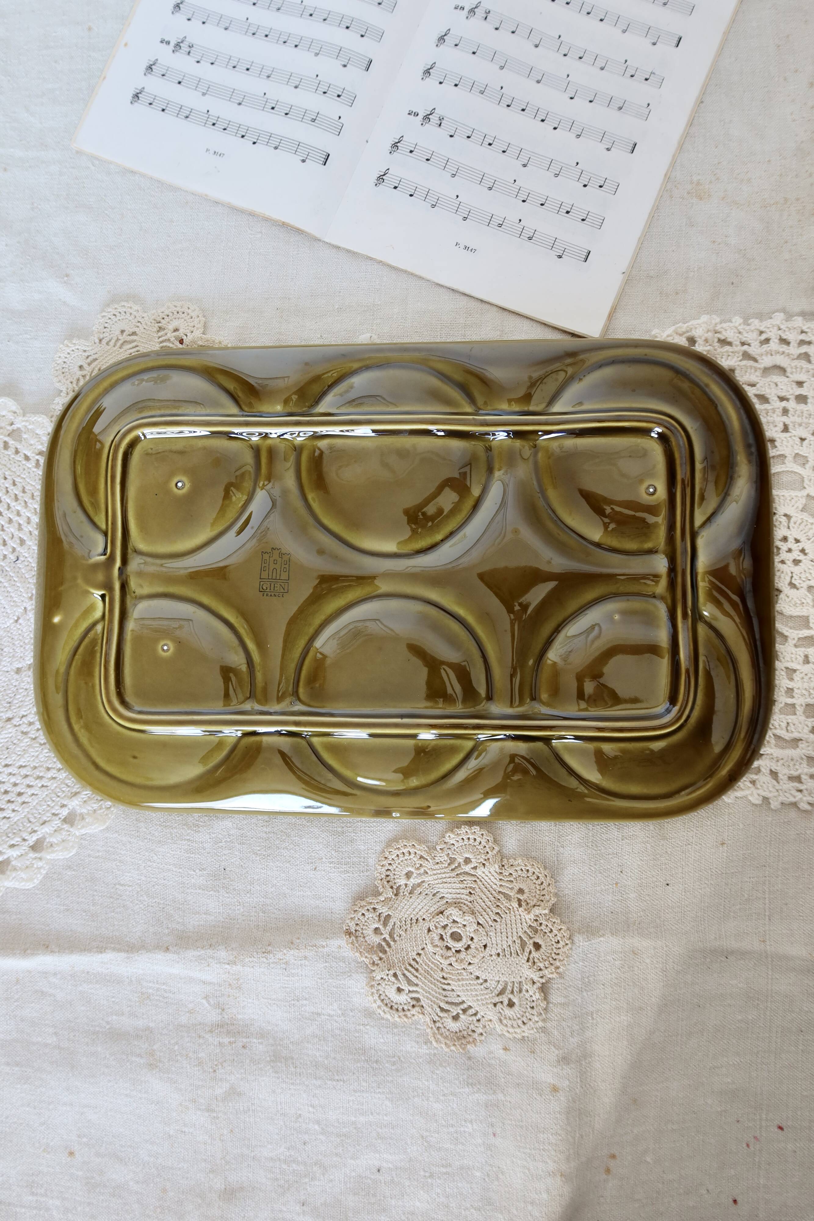 Gien 1960s 7-piece barbotine artichoke tableware set