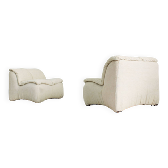 Set of 2 Altana lounge chairs from Italy designed by Altana Italy in the 1970s.