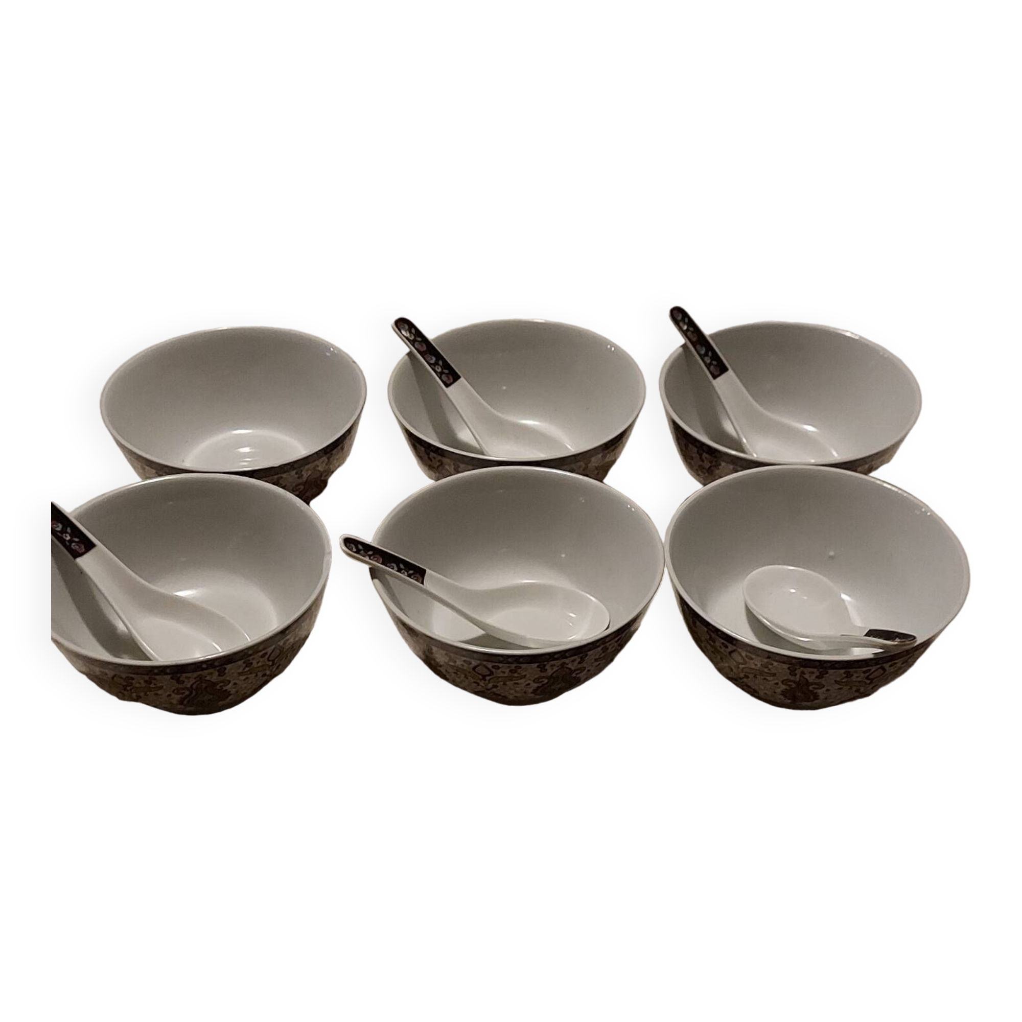 Set of oriental bowls and spoons
