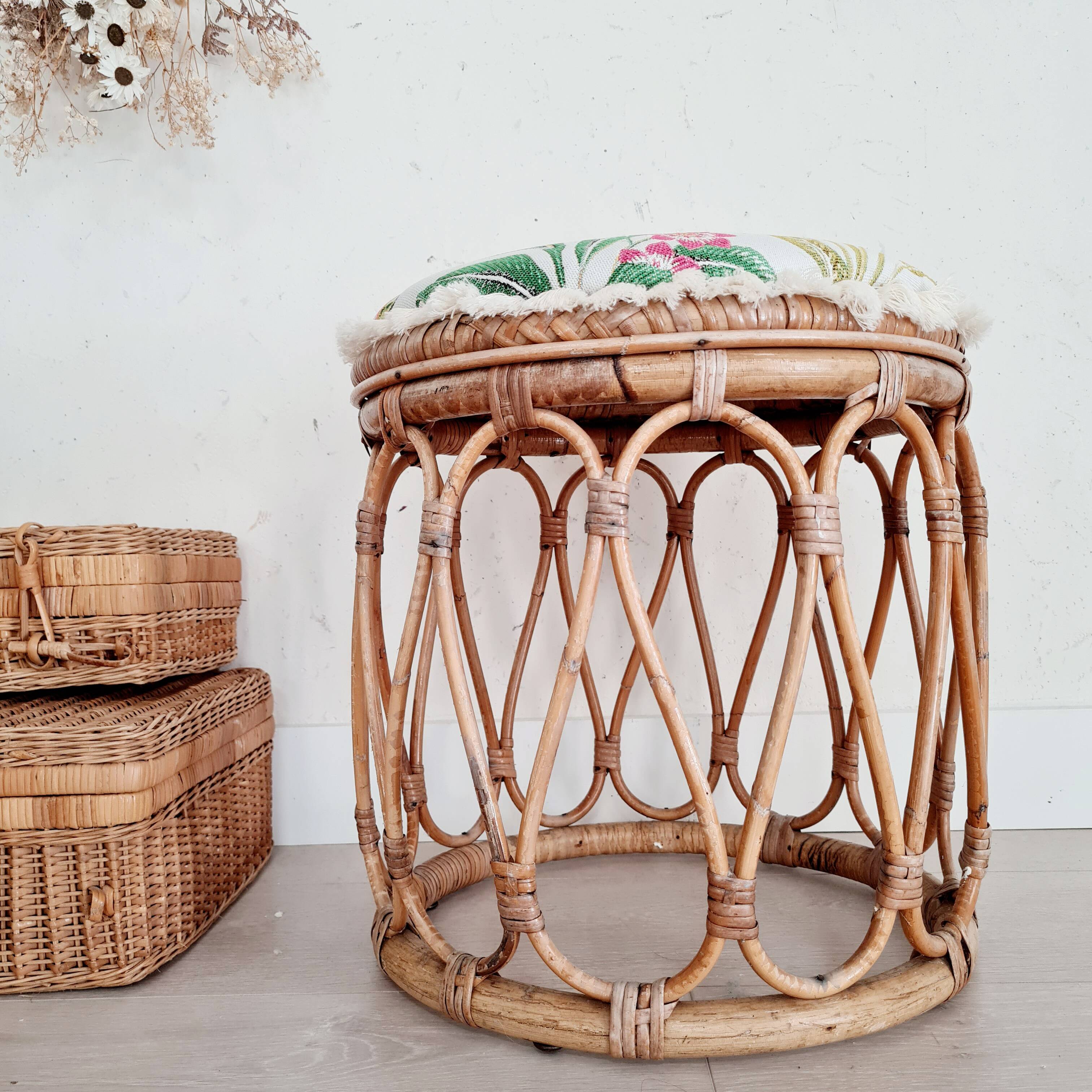 Pouf or end of rattan sofa with tropical seat