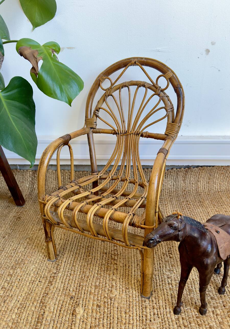 Chaise enfant en rotin vintage