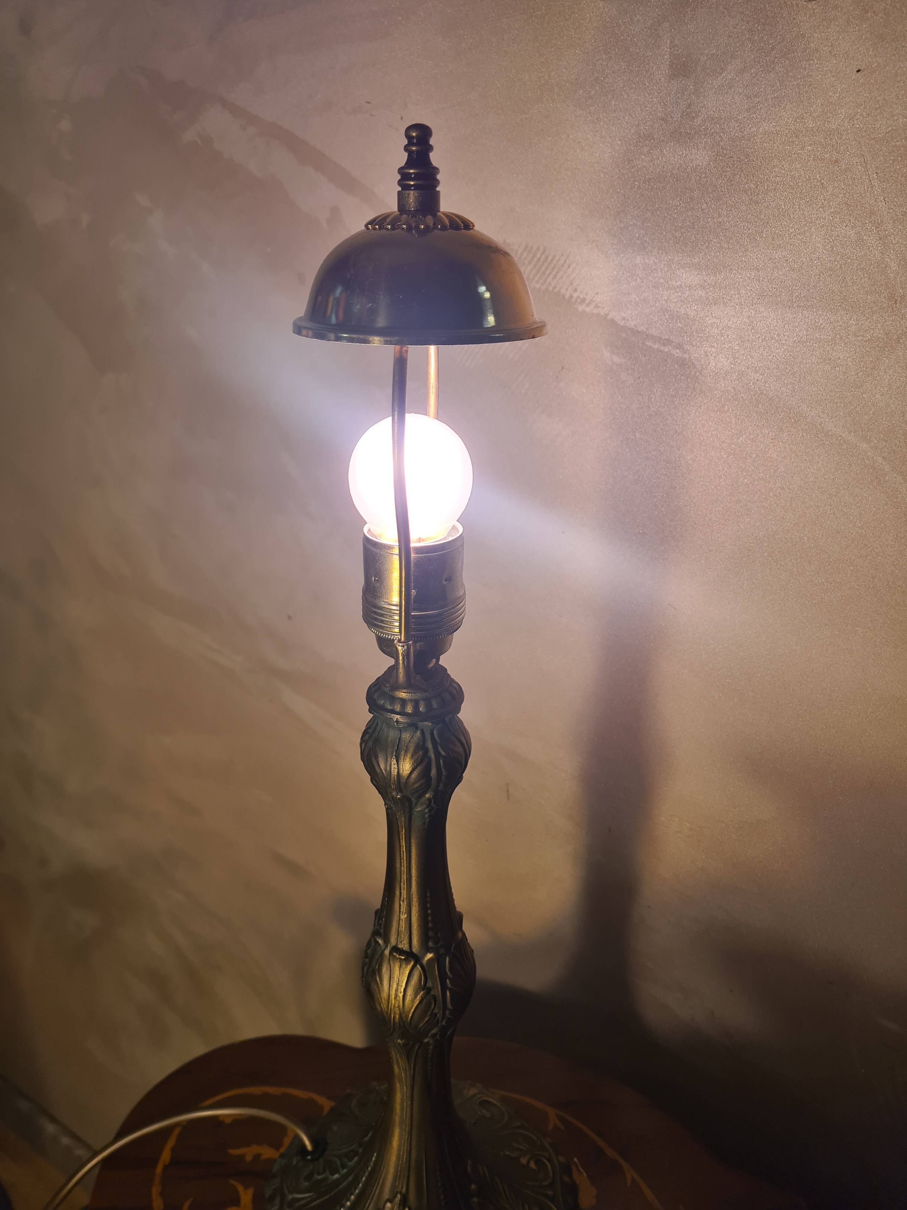 Patinated regulable lamp with a moulded white opaline shade from 1900, 52x26, very beautiful.