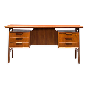 Bureau en teck modèle 75 par Gunni